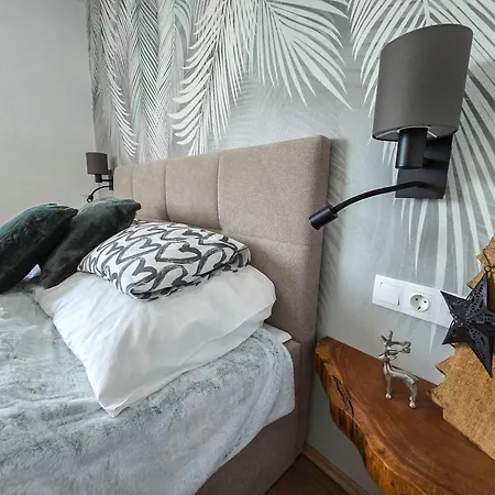 Malu * Sárvár